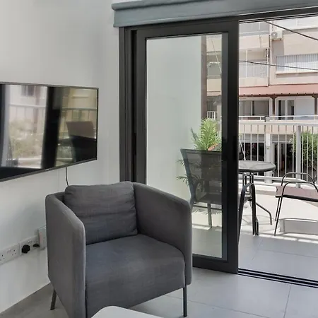 Seabreeze By Staycom Larnaca